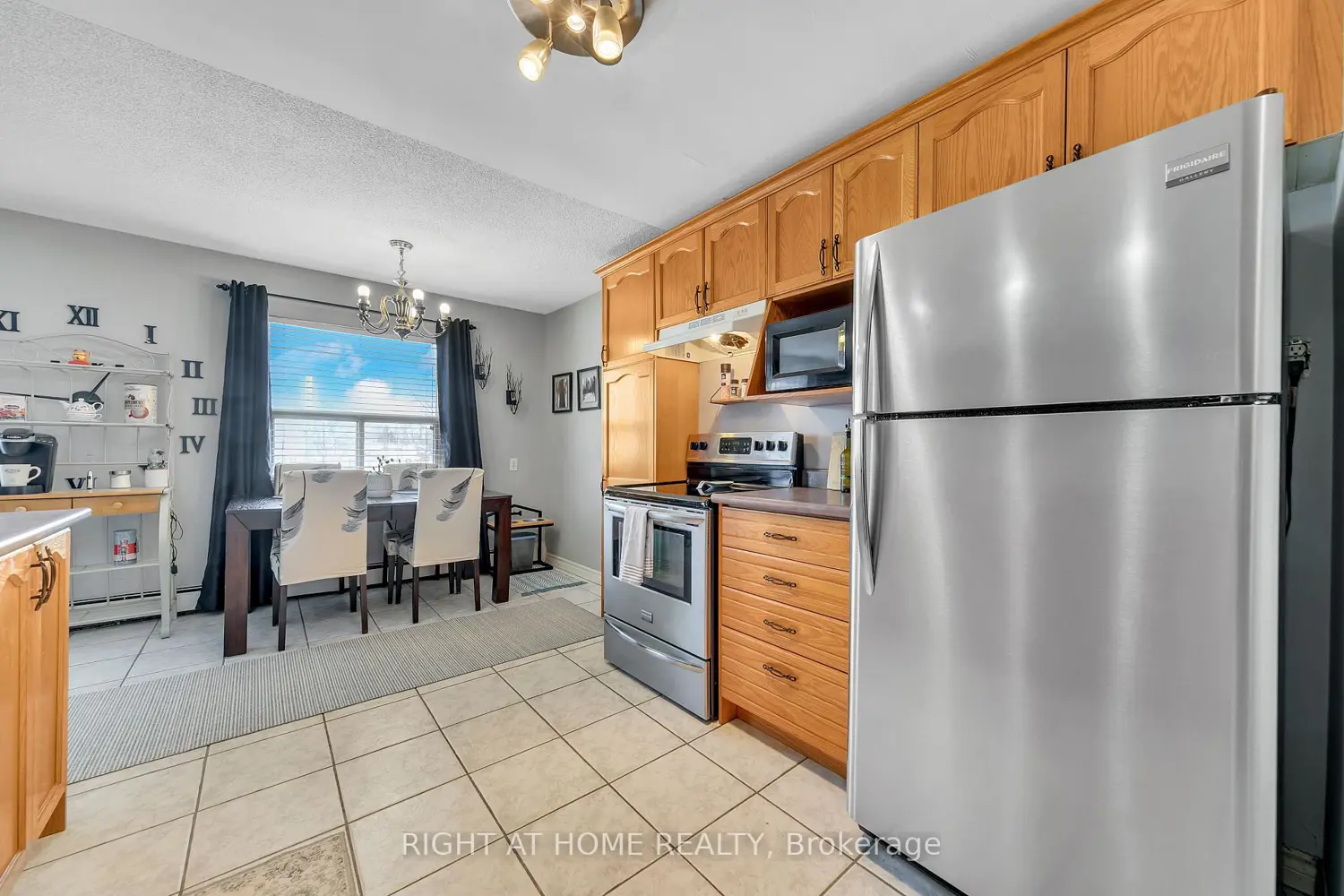 616 Grey Street 6 photo 5