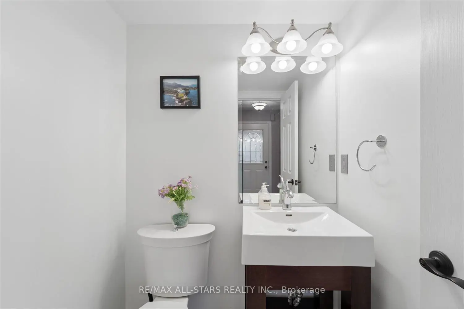 62 Reddenhurst Crescent photo 2
