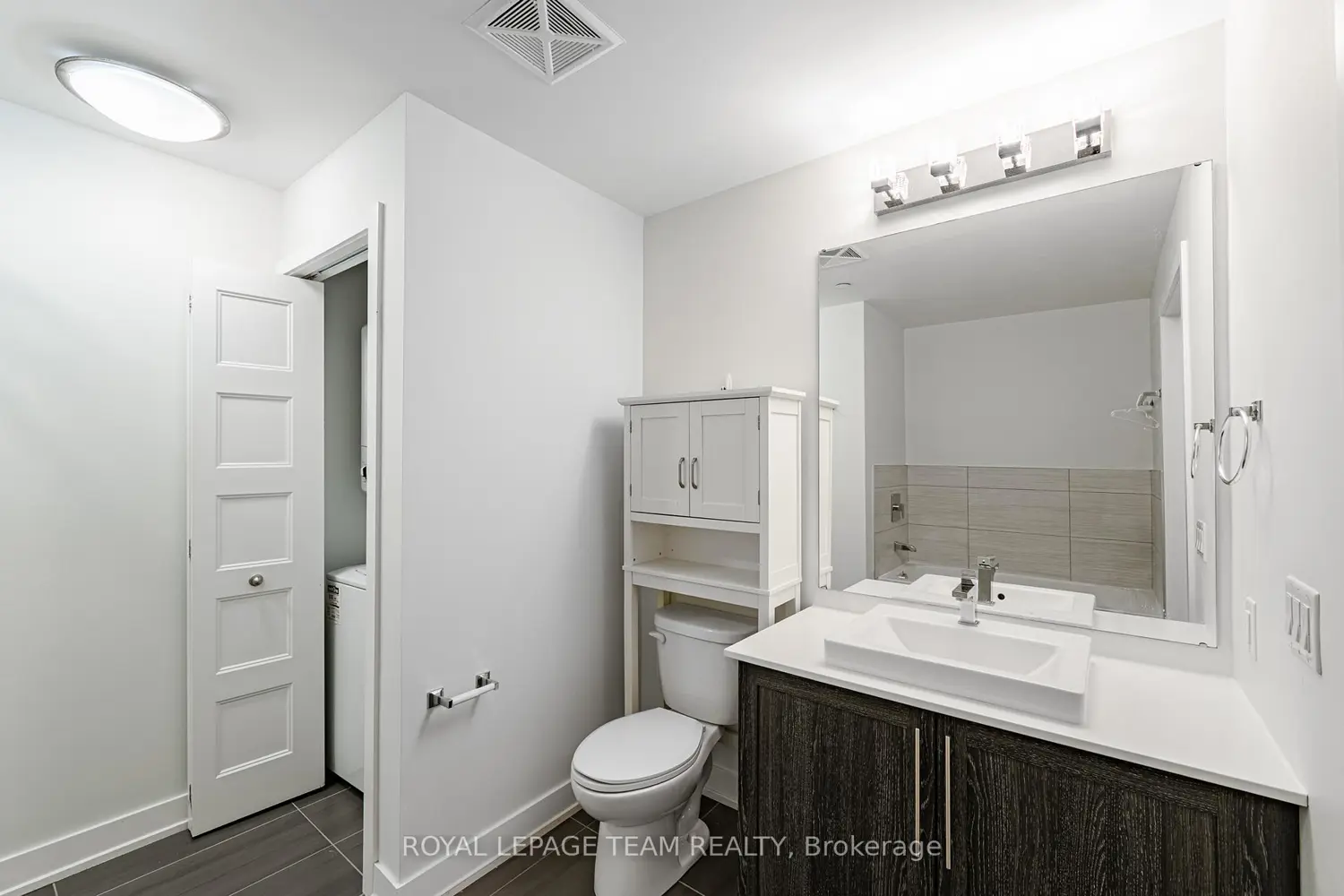 200 Inlet Private 1106 photo 5