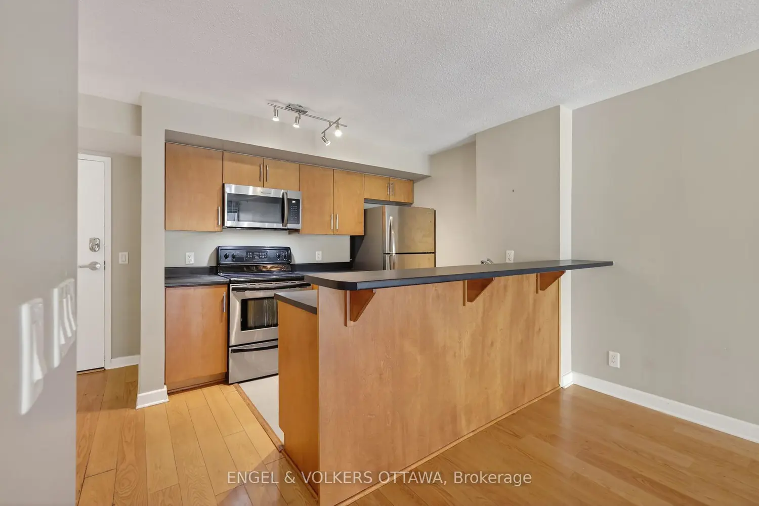 Additional image 7 of 138 Somerset Street 604