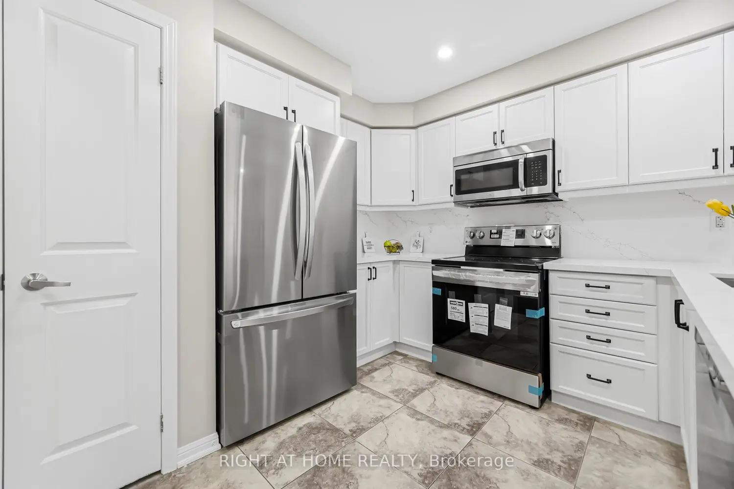 Additional image 5 of 10 Vanhorne Close