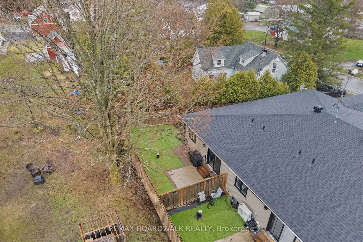 32 David Street D photo 5