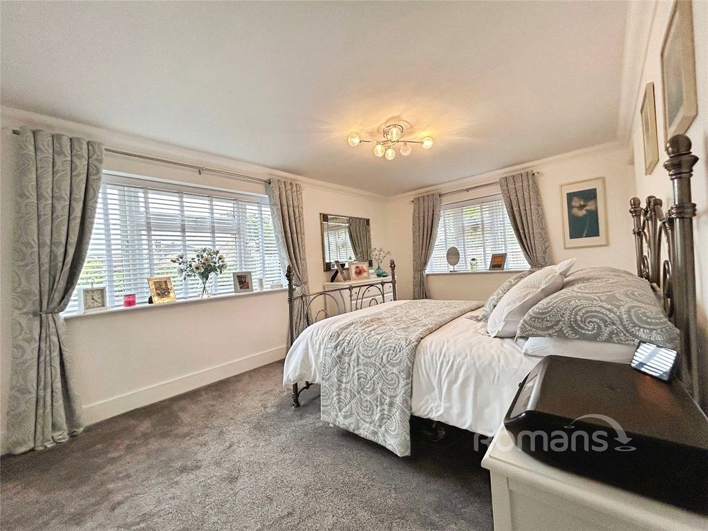 Additional image 22 of 4 bed detached house for saleGlebe Road, Farnborough, Hampshire GU14