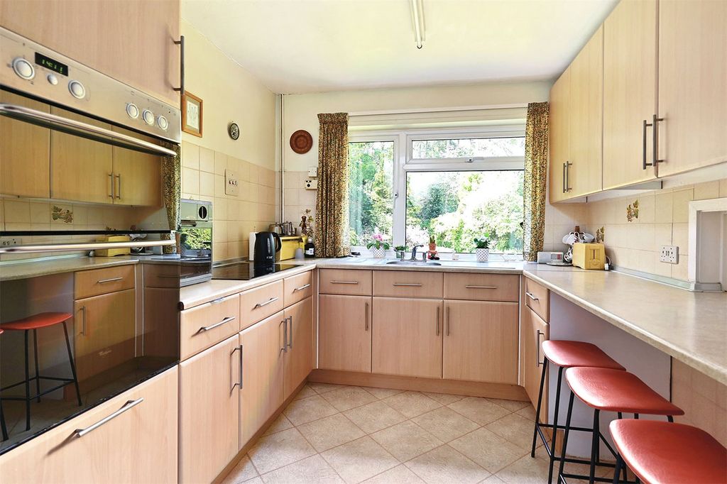 Additional image 2 of 4 bed detached house for saleDinorben Close, Fleet, Hampshire GU52