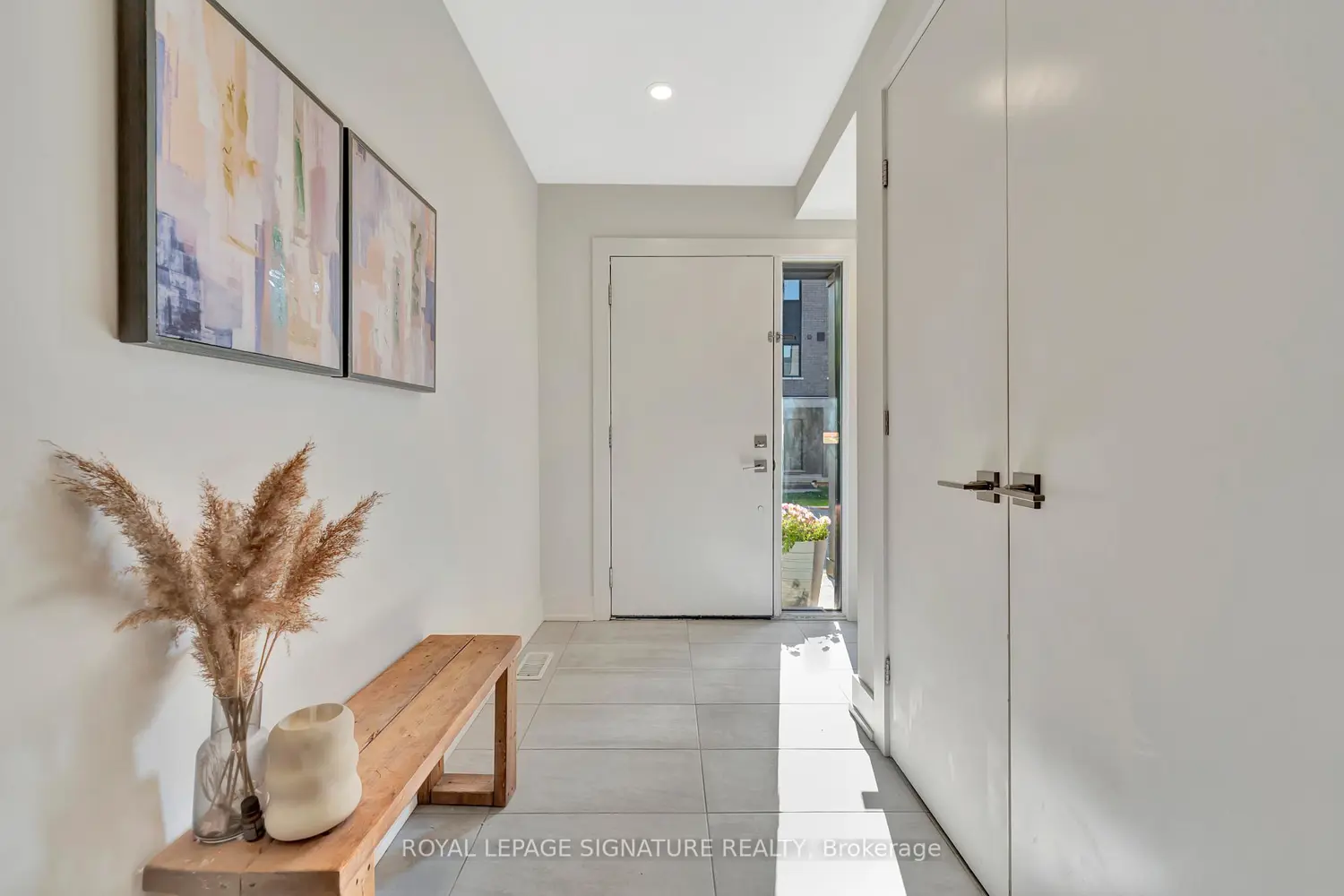 107 Concession Street 4 photo 2