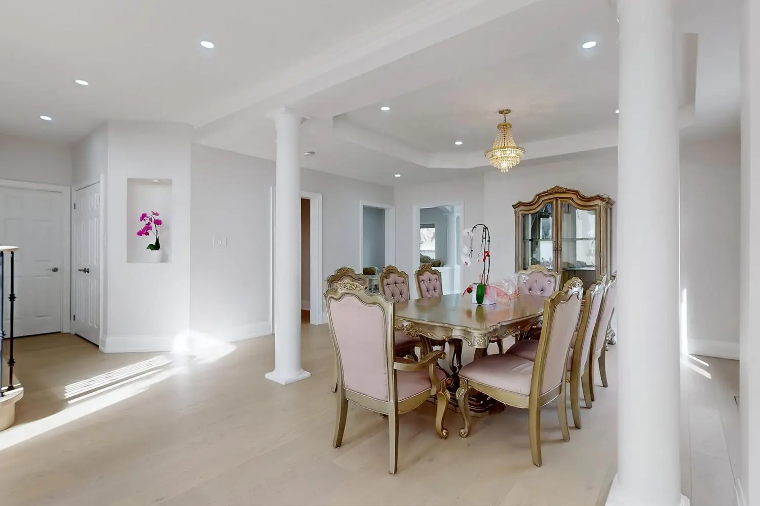77 Frank Endean Road photo 5