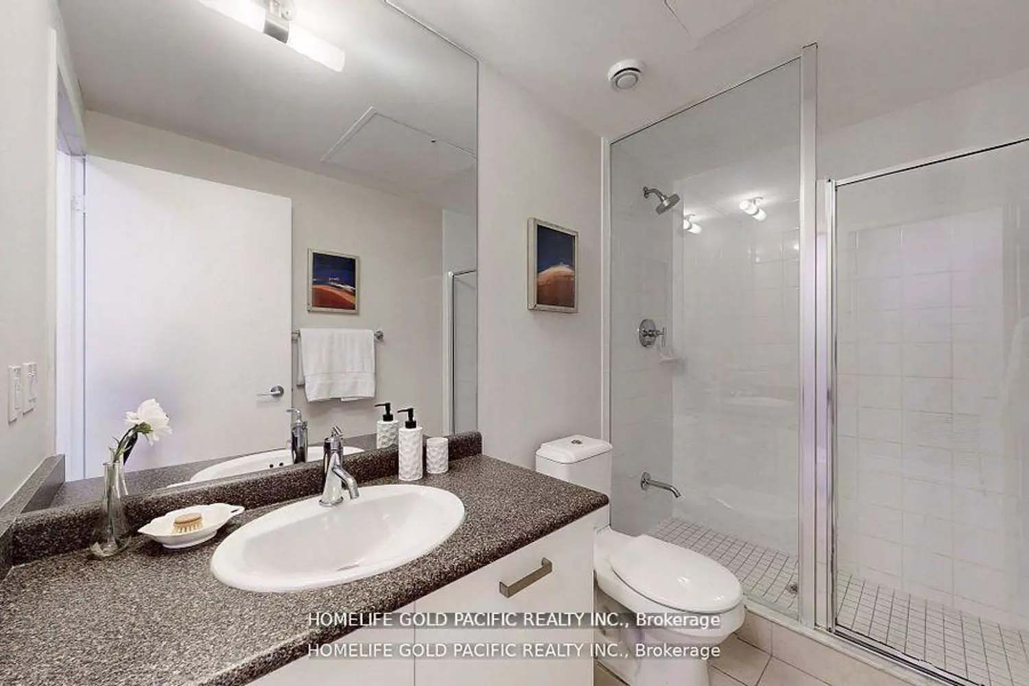 Additional image 12 of 832 Bay Street 1202