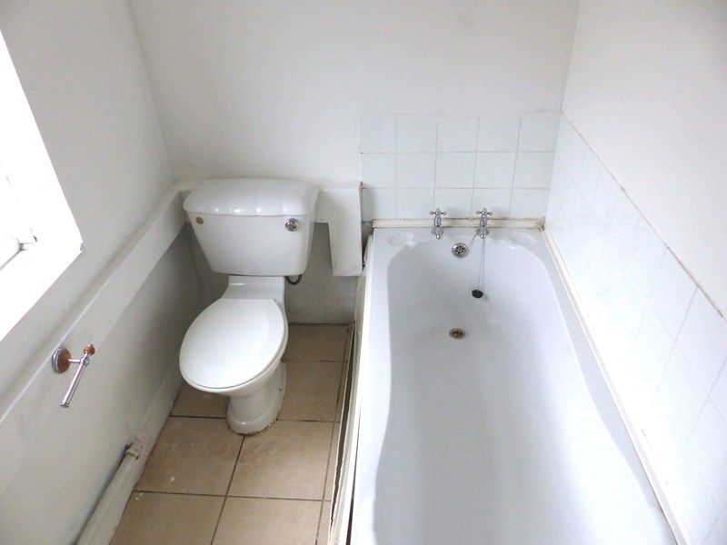 Additional image 8 of 2 bed flat for saleHainton Avenue, Grimsby DN32