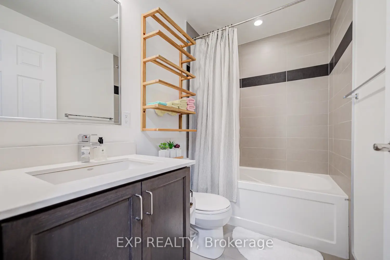 Additional image 6 of 2480 Prince Michael Drive 622
