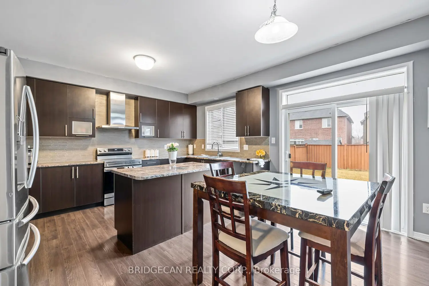 20 Gillespie Drive photo 4