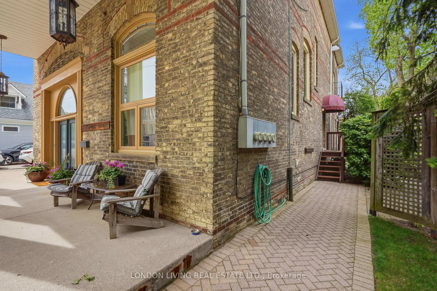 160 Bruce Street photo 4