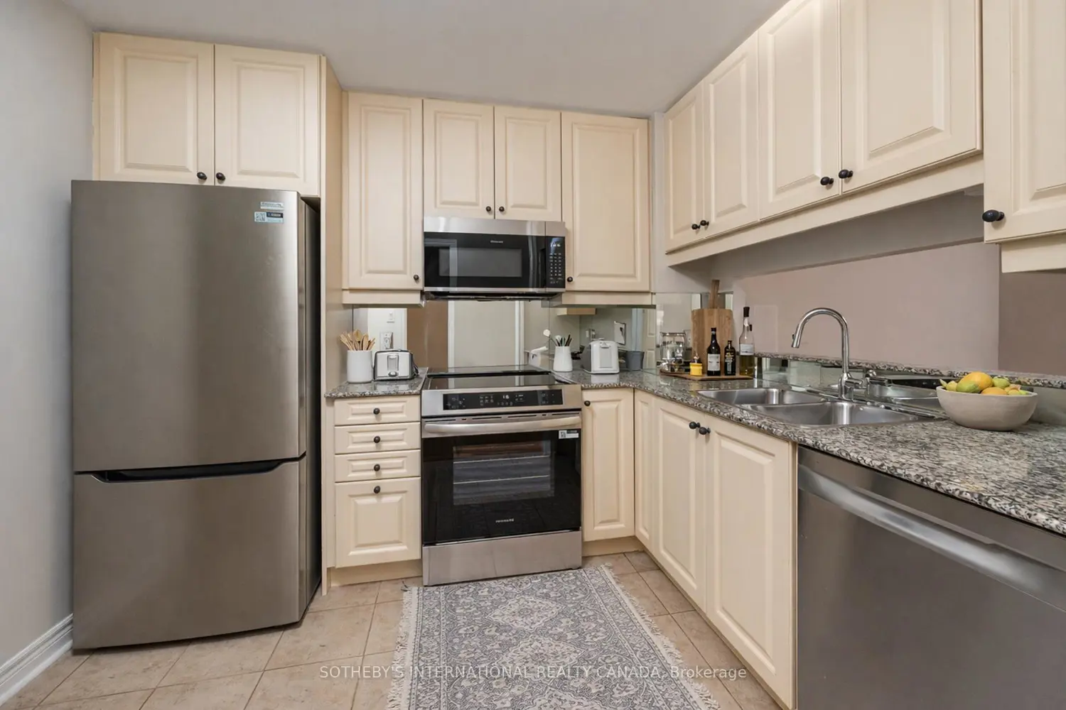 Additional image 6 of 3085 Bloor Street 108