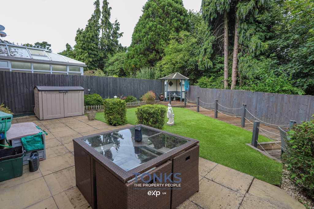 Additional image 38 of 5 bed detached house for saleCavalier Drive, Halesowen B63