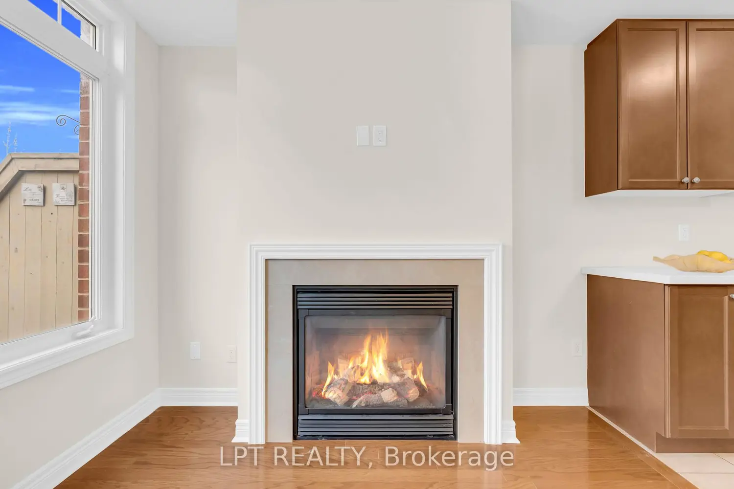 3215 Thomas Street 4 photo 5