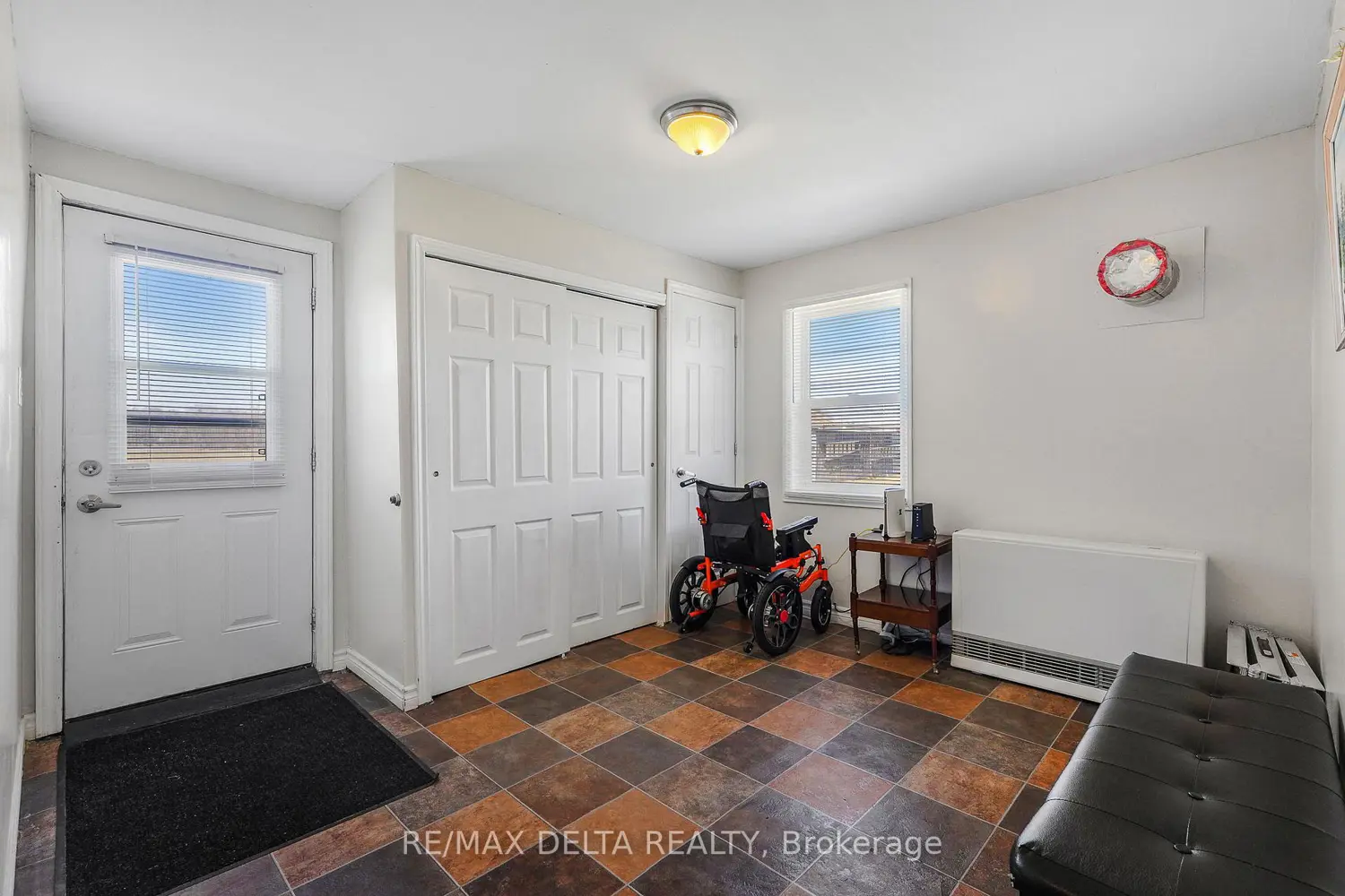 3697 Etienne Road photo 5