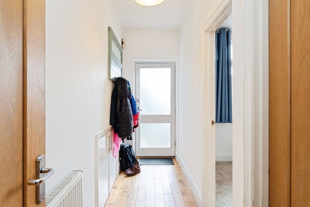 Additional image 17 of 2 bed flat for saleLondon Road, Hurst Green, Etchingham, East Sussex TN19