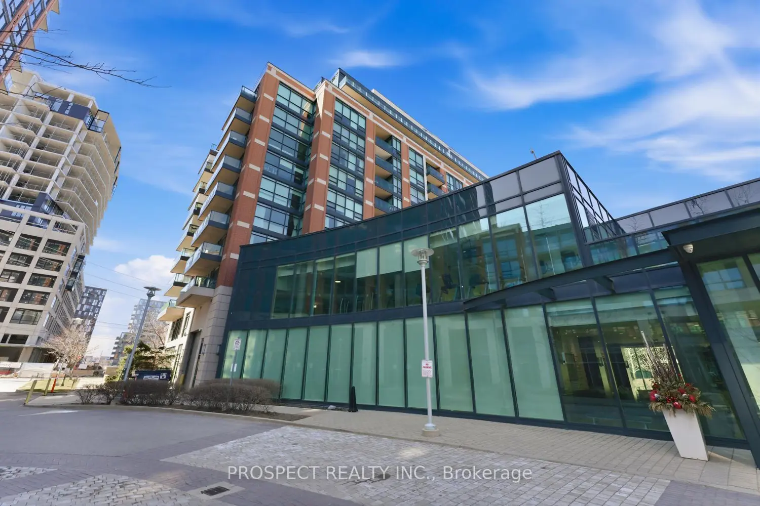 Additional image 18 of 525 Wilson Avenue 129