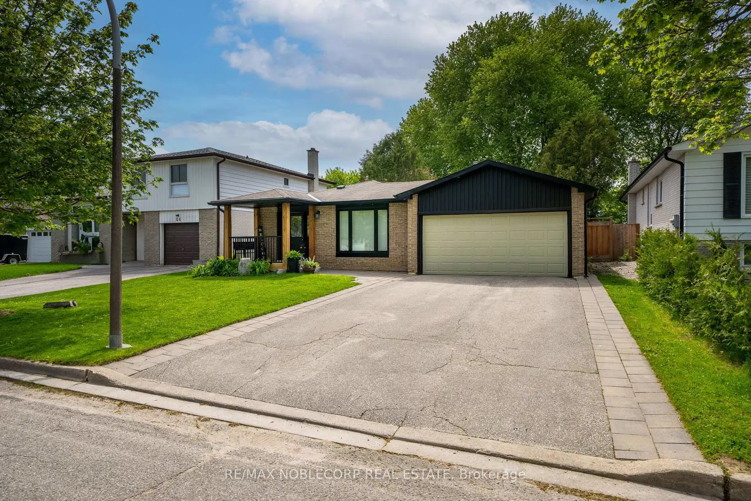 42 Mitchell Avenue photo 3
