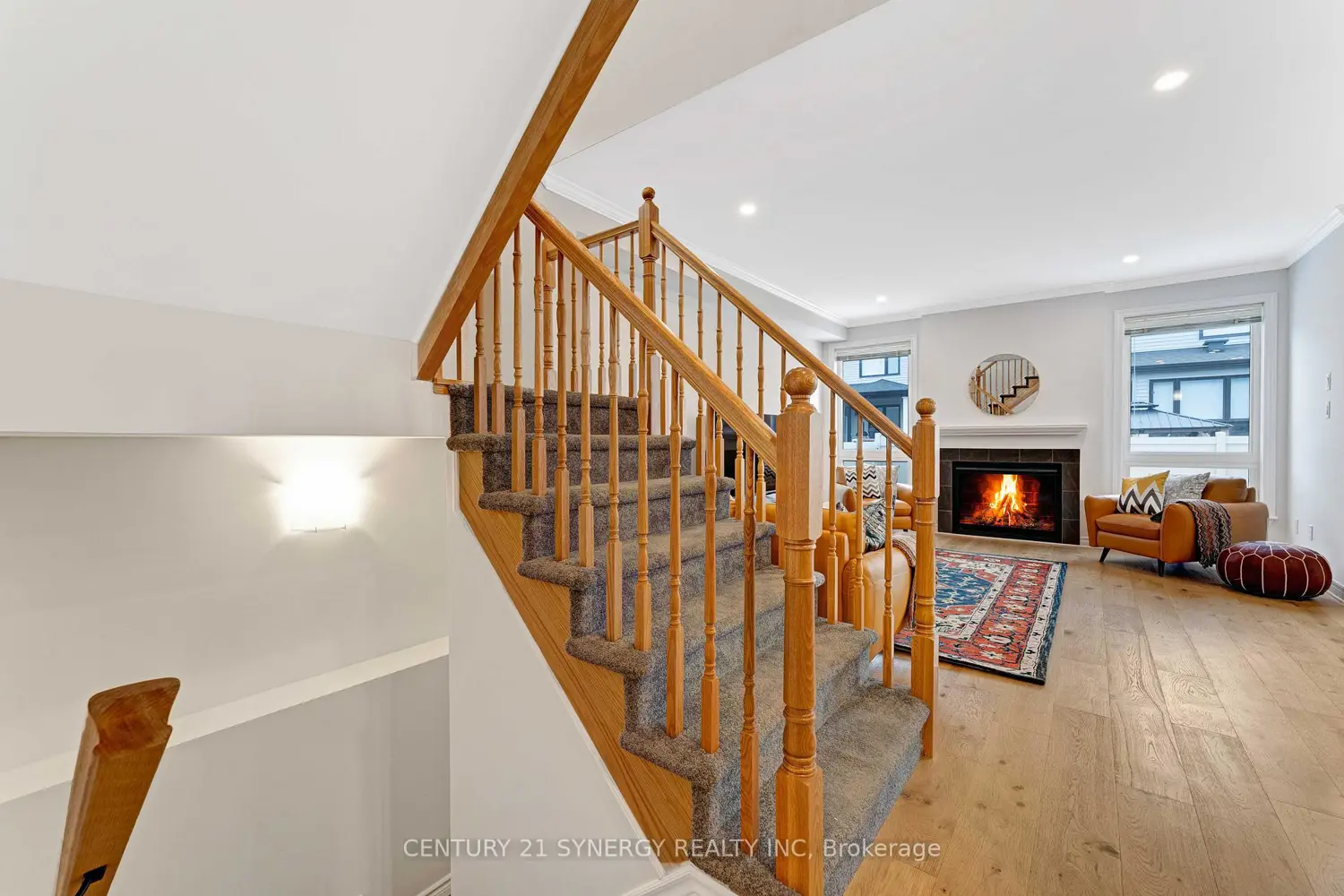 555 Bobolink Ridge photo 3