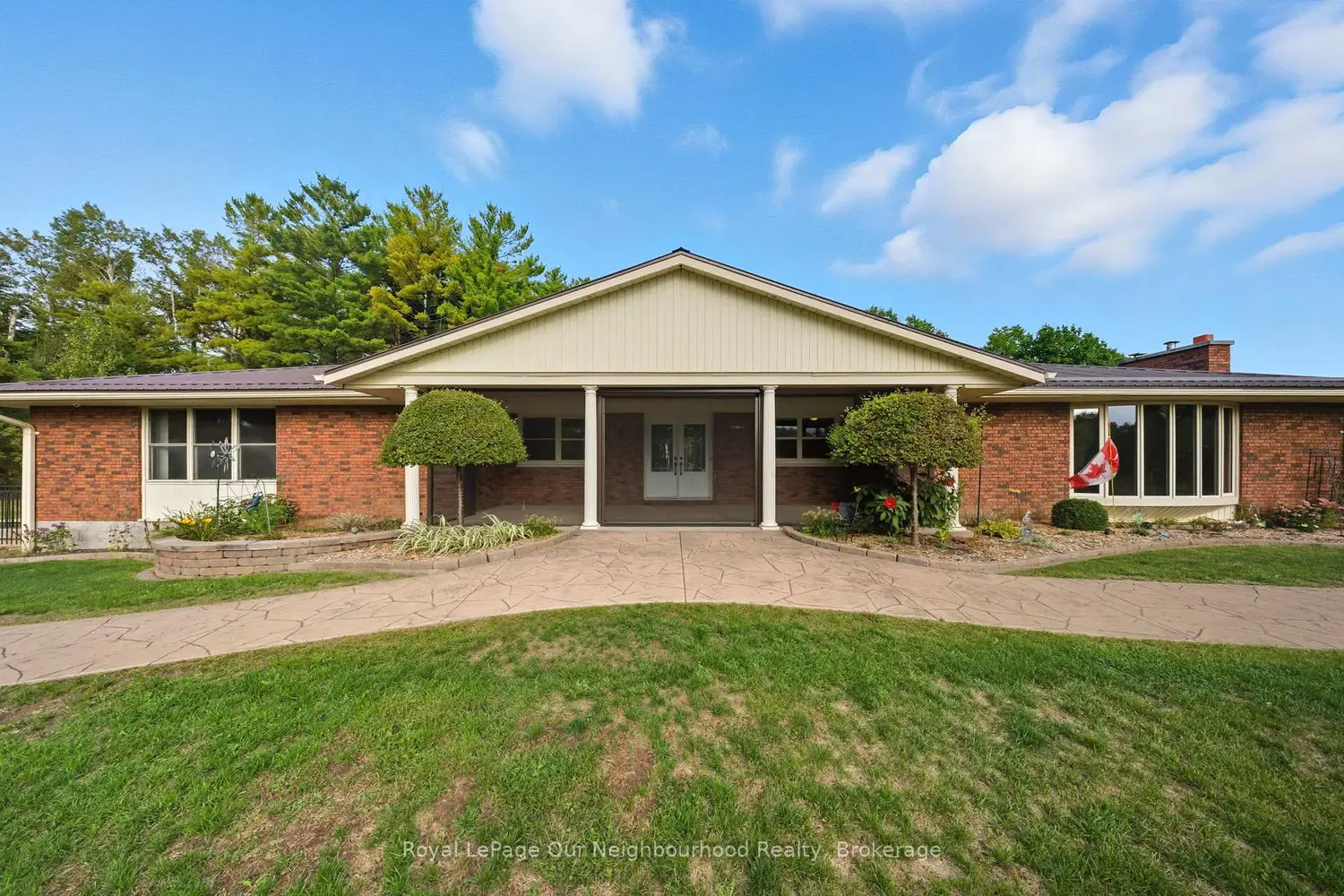 211 Langford Drive photo 4
