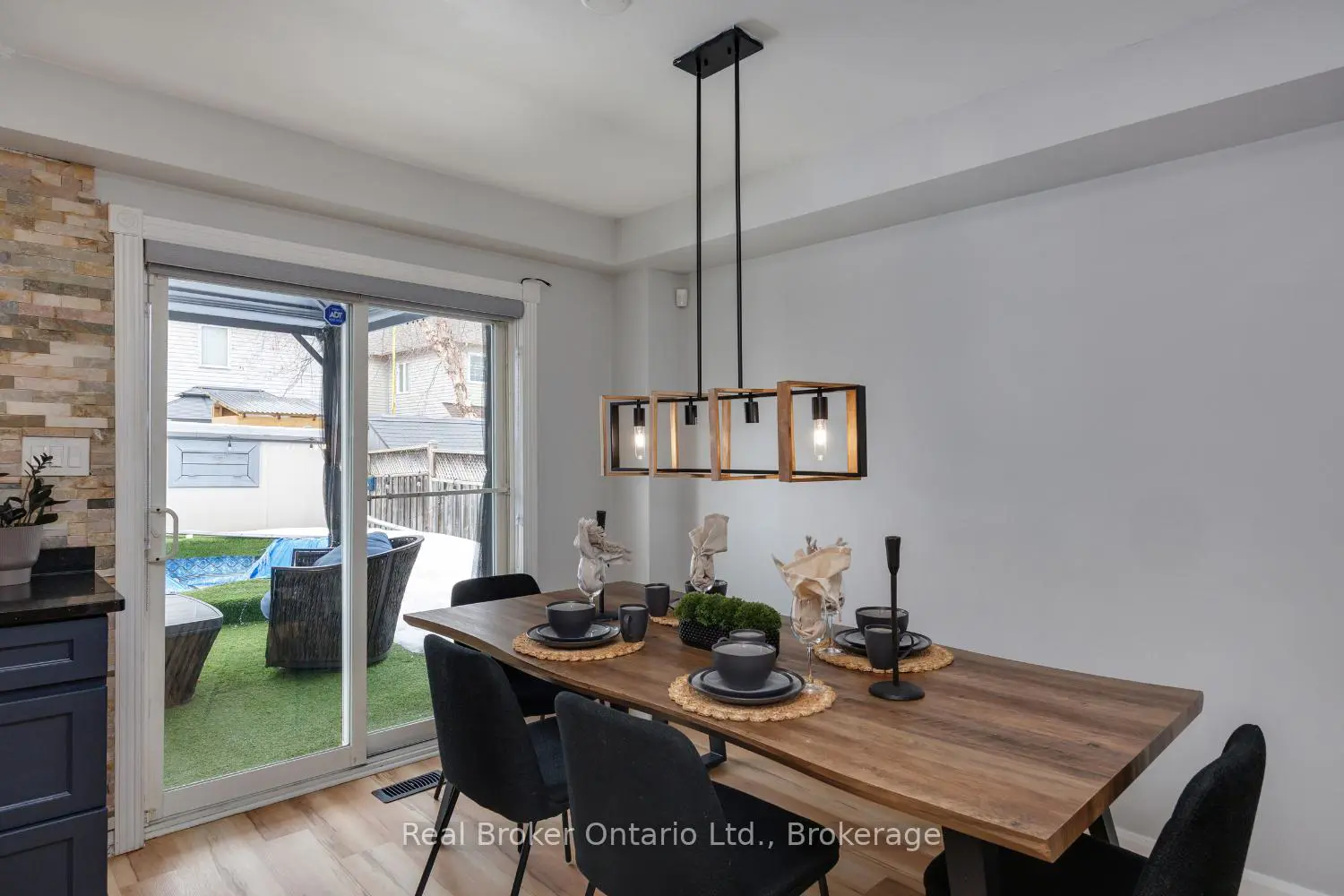 181 Madden Place photo 4