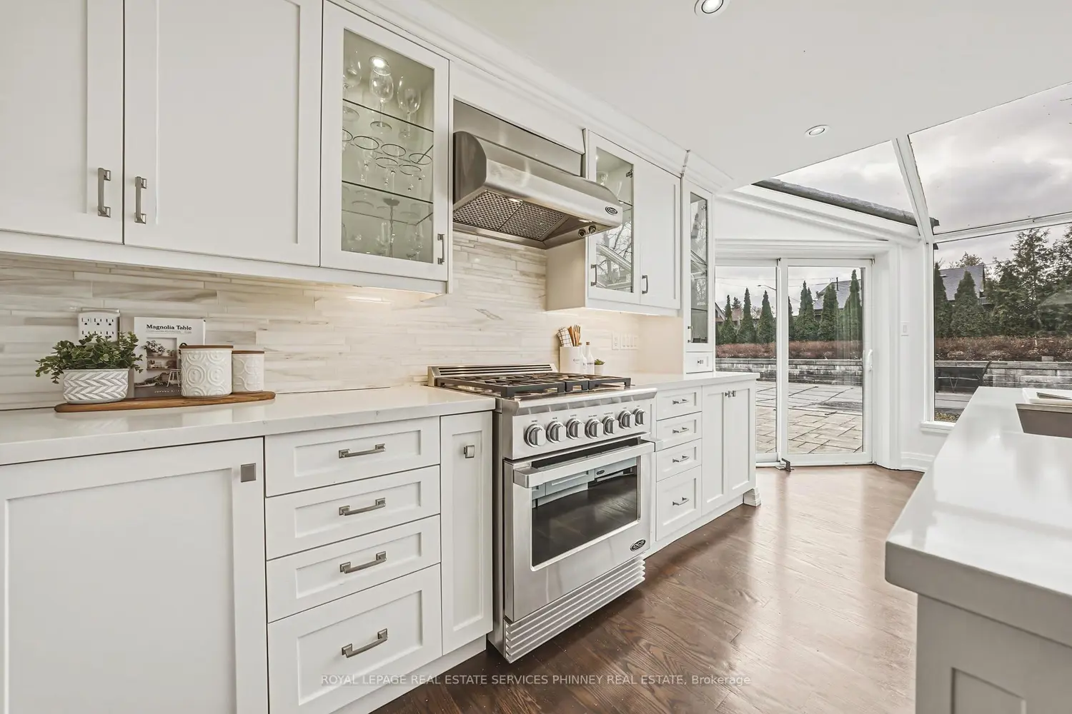 52 Joymar Drive photo 3
