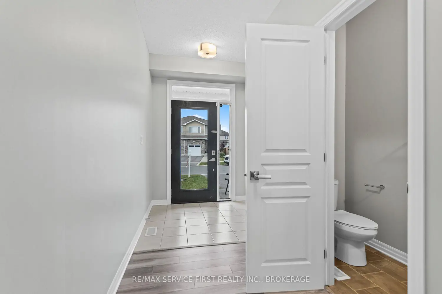 1373 Tremont Drive photo 4