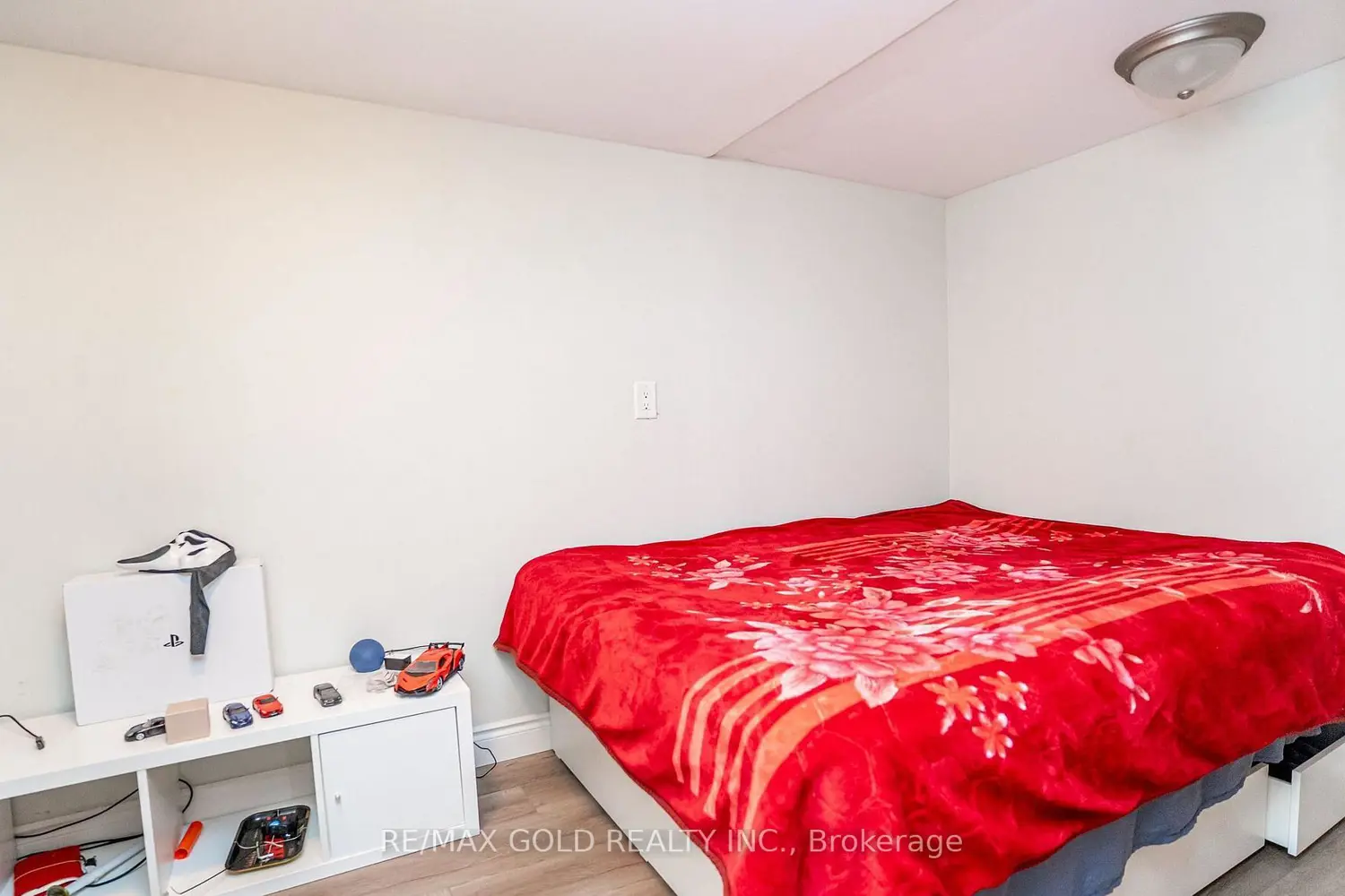 Additional image 14 of 37 Carlyle Crescent