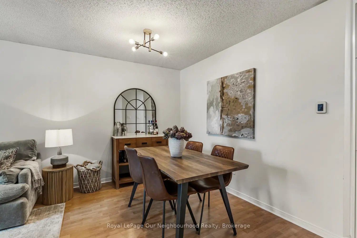 42 Glanville Crescent photo 3