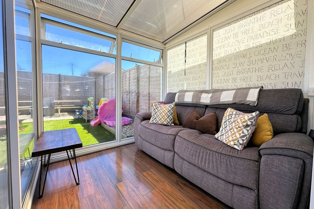 Additional image 7 of 4 bed maisonette for saleBayly Avenue, Portchester PO16