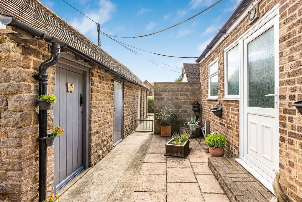 Additional image 18 of 3 bed semi-detached house for saleWadley Cottages, Faringdon, Oxfordshire SN7