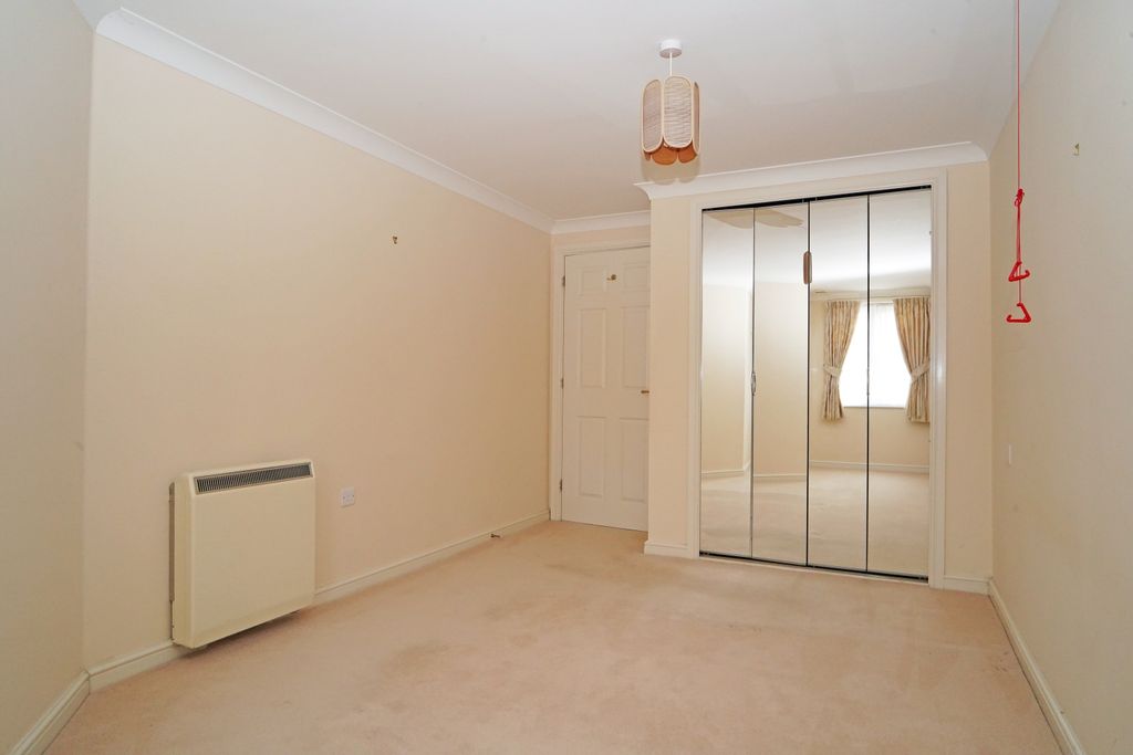 Additional image 6 of 1 bed flat for saleHammond Close, Highworth SN6