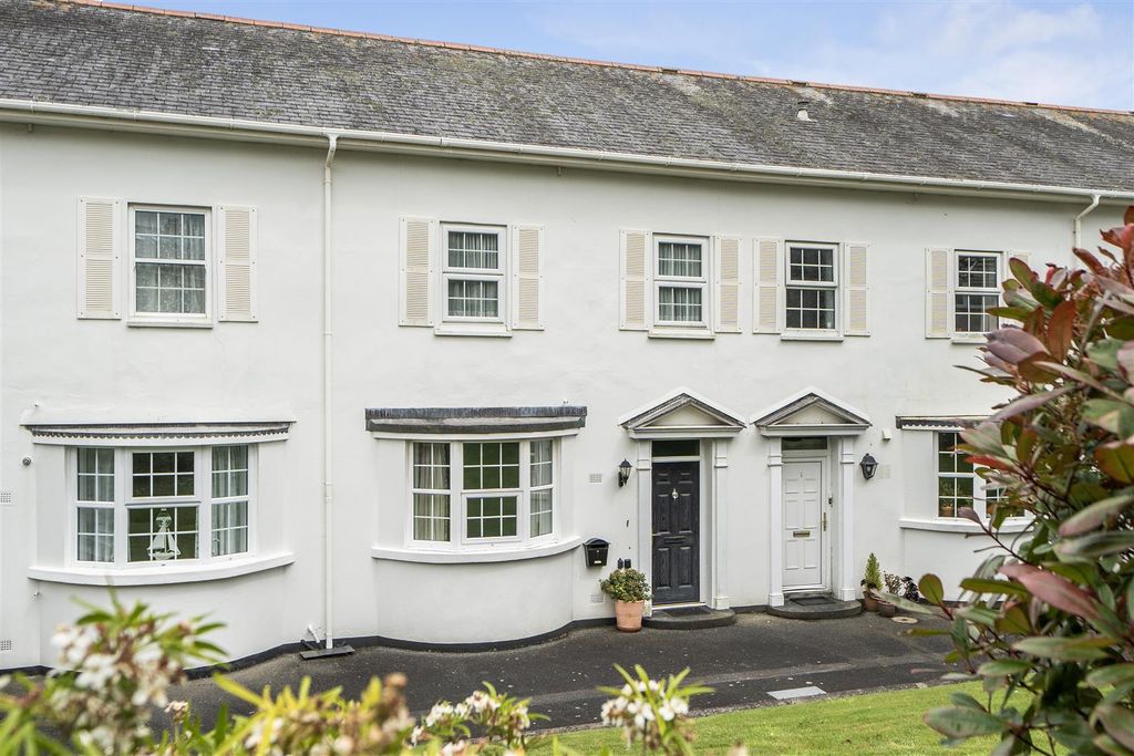 2 bed terraced house for saleTrevethan Road, Falmouth TR11