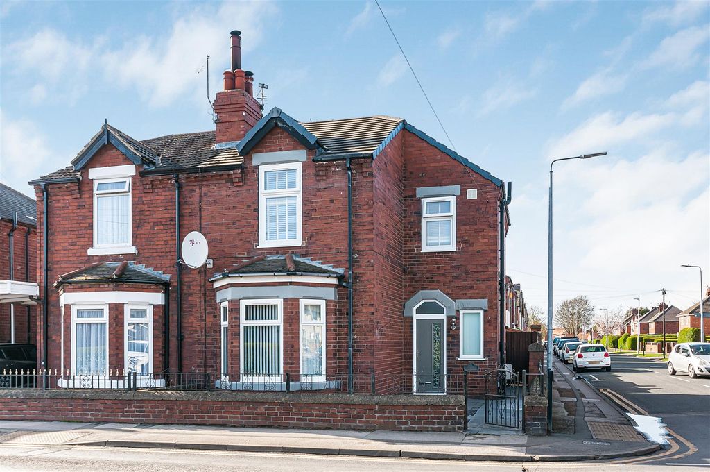 3 bed semi-detached house for saleWestfield Avenue, Goole DN14