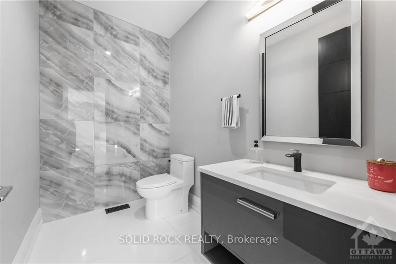 224 Roger Road photo 5
