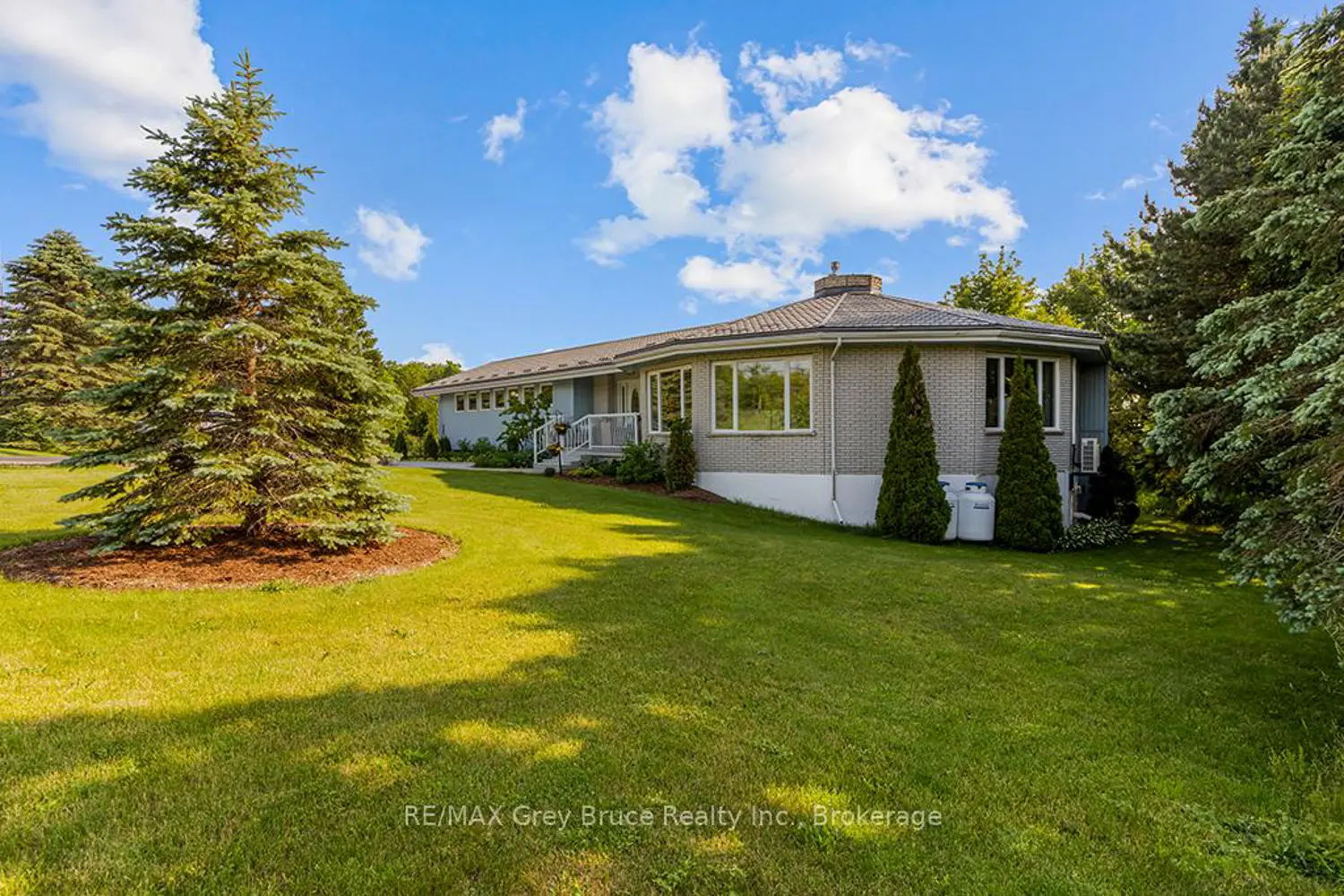 15 Isthmus Bay Road