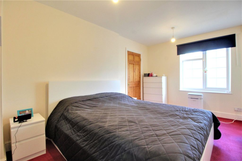 Additional image 8 of 1 bed maisonette for saleOld Cove Road, Fleet, Hampshire GU51