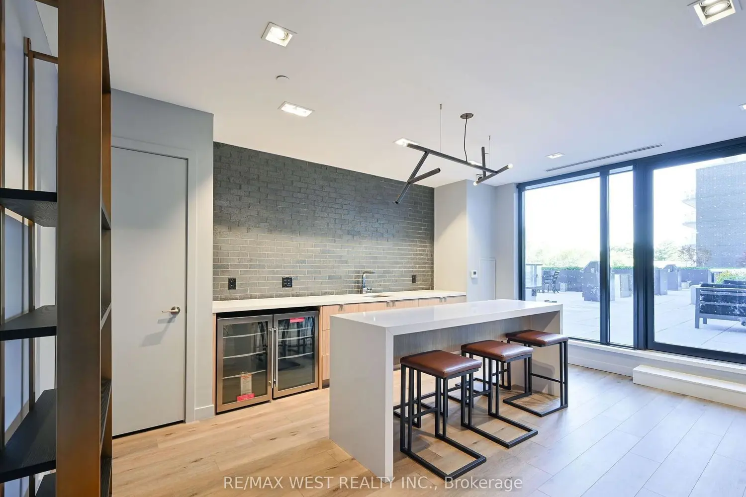 Additional image 17 of 7 Smith Crescent 407