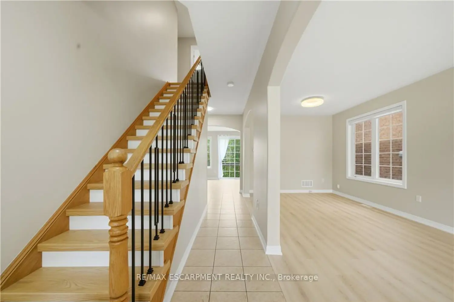 148 Montreal Circle photo 3