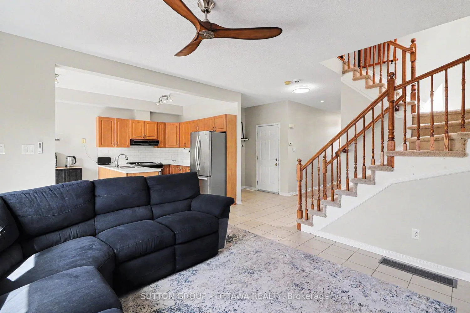 405 Crystal Court photo 3