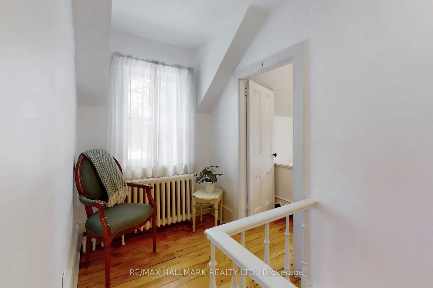 64 Powell Street photo 5
