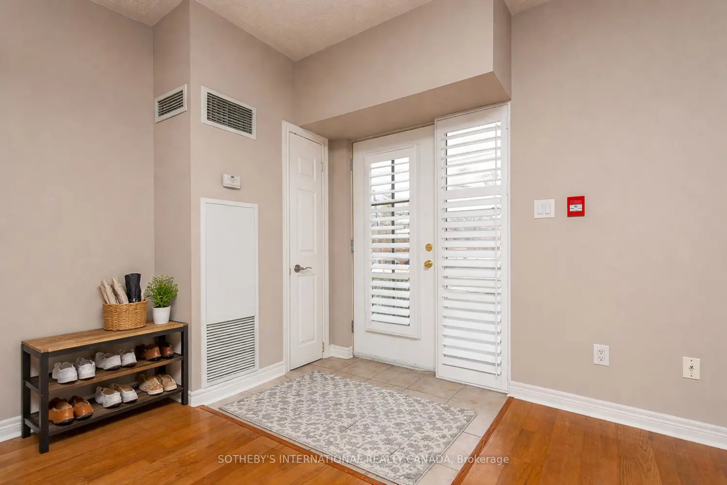 Additional image 4 of 3085 Bloor Street 108