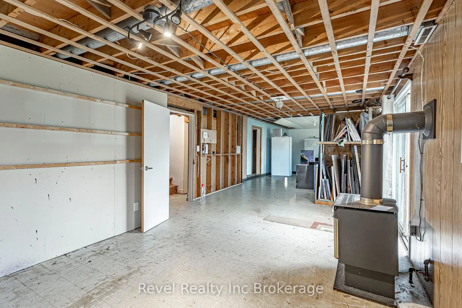 Additional image 10 of 19 Dufferin Street