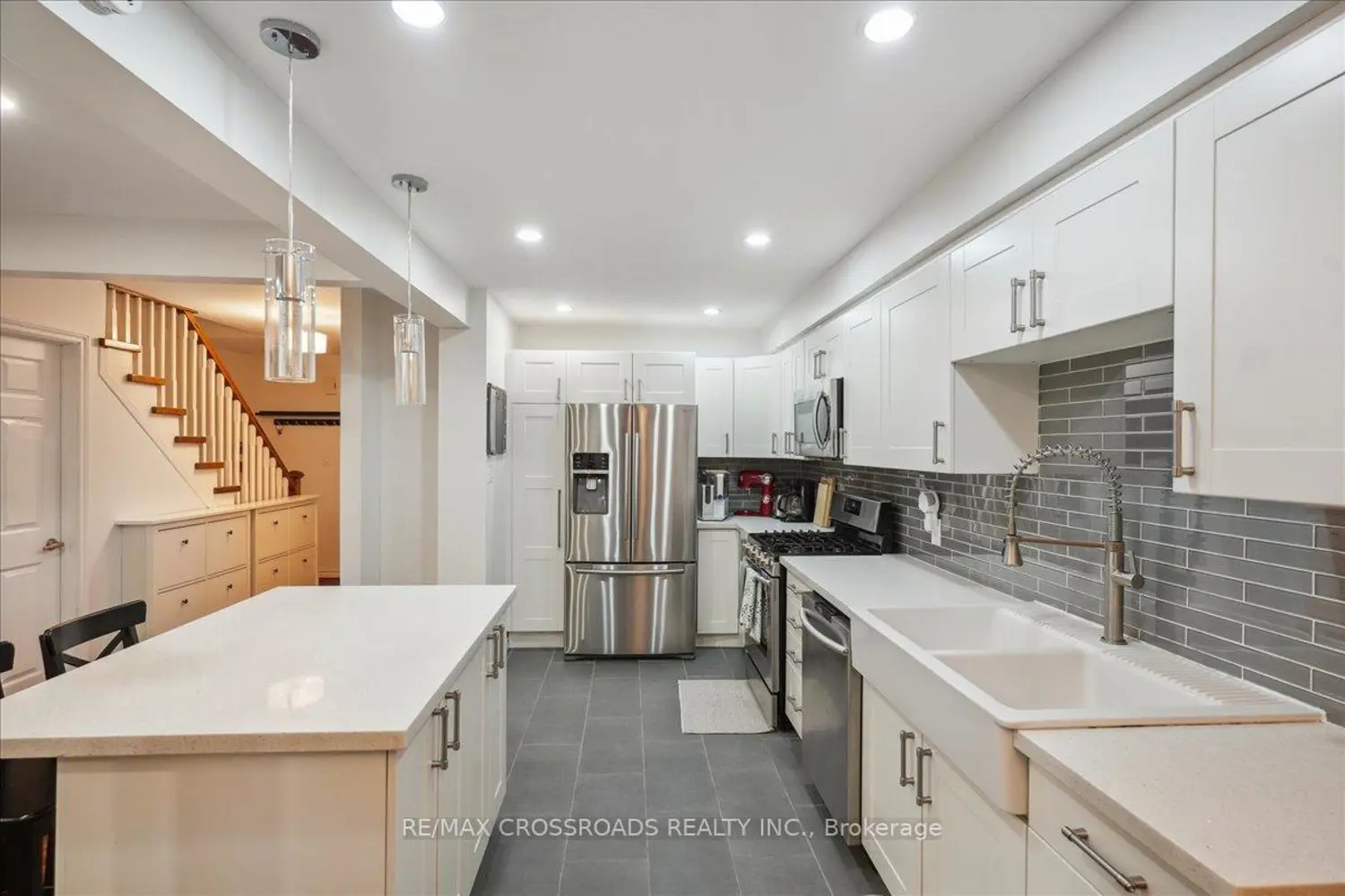 Additional image 7 of 121 L'amoreaux Drive 43