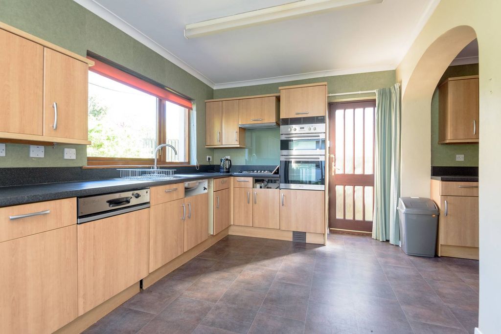 Additional image 7 of 4 bed detached bungalow for sale28 Glenorchy Road, North Berwick EH39