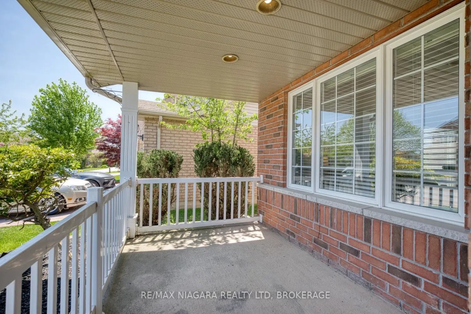 47 Honey Locust Circle photo 3