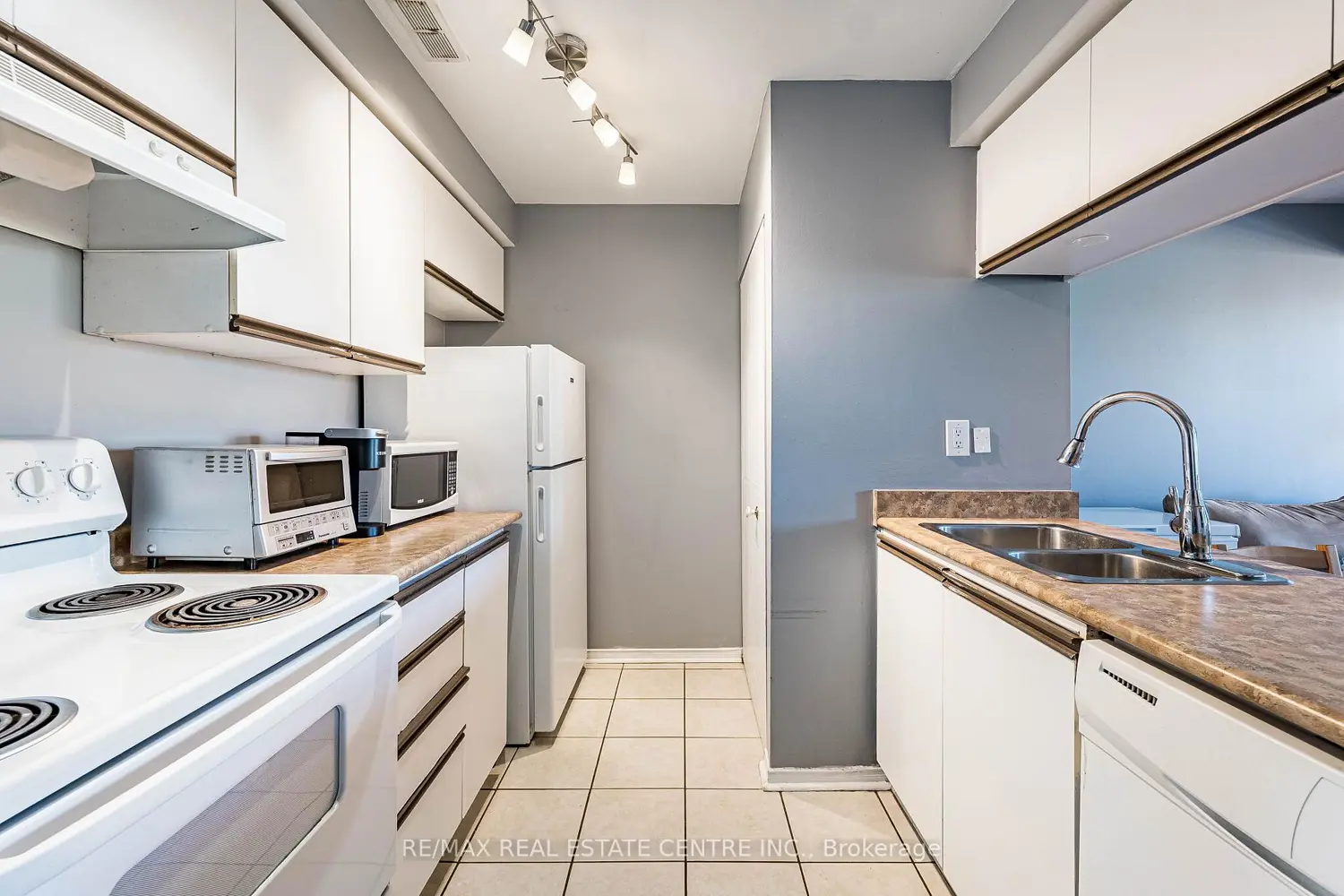 42A Stewart Maclaren Road photo 5