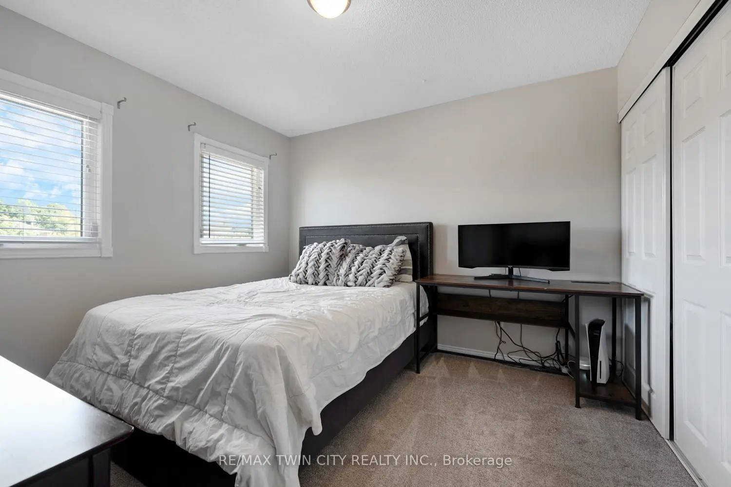 Additional image 11 of 477 Burnett Avenue