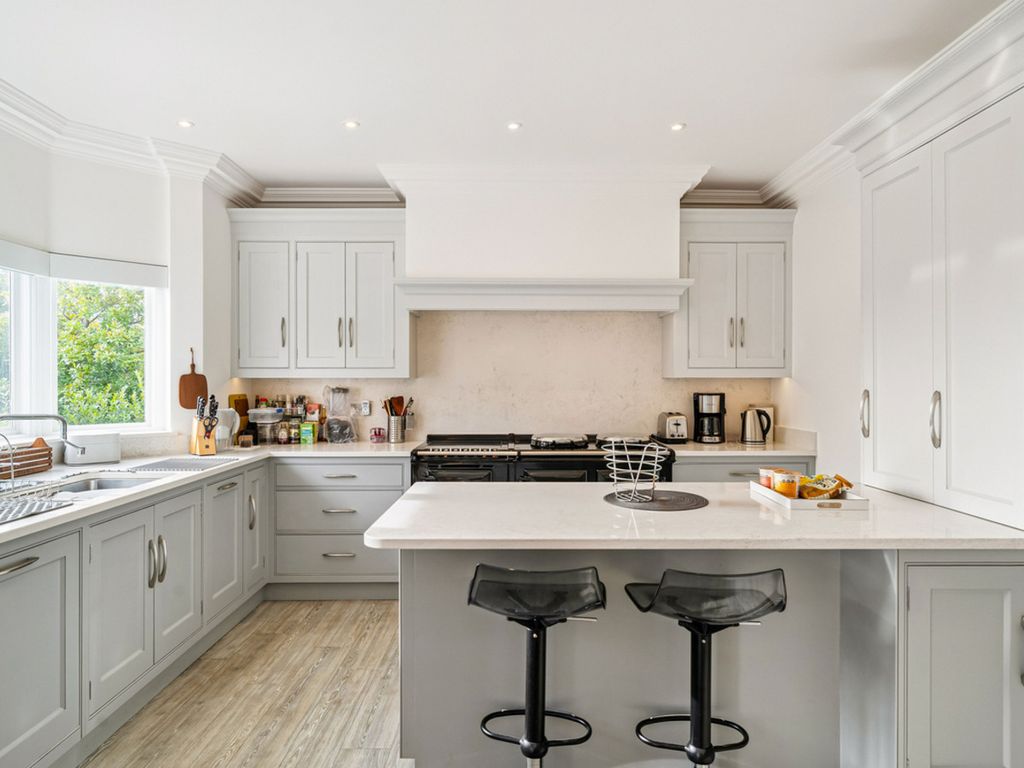 Additional image 9 of 6 bed detached house for saleEsher Place Avenue, Esher KT10