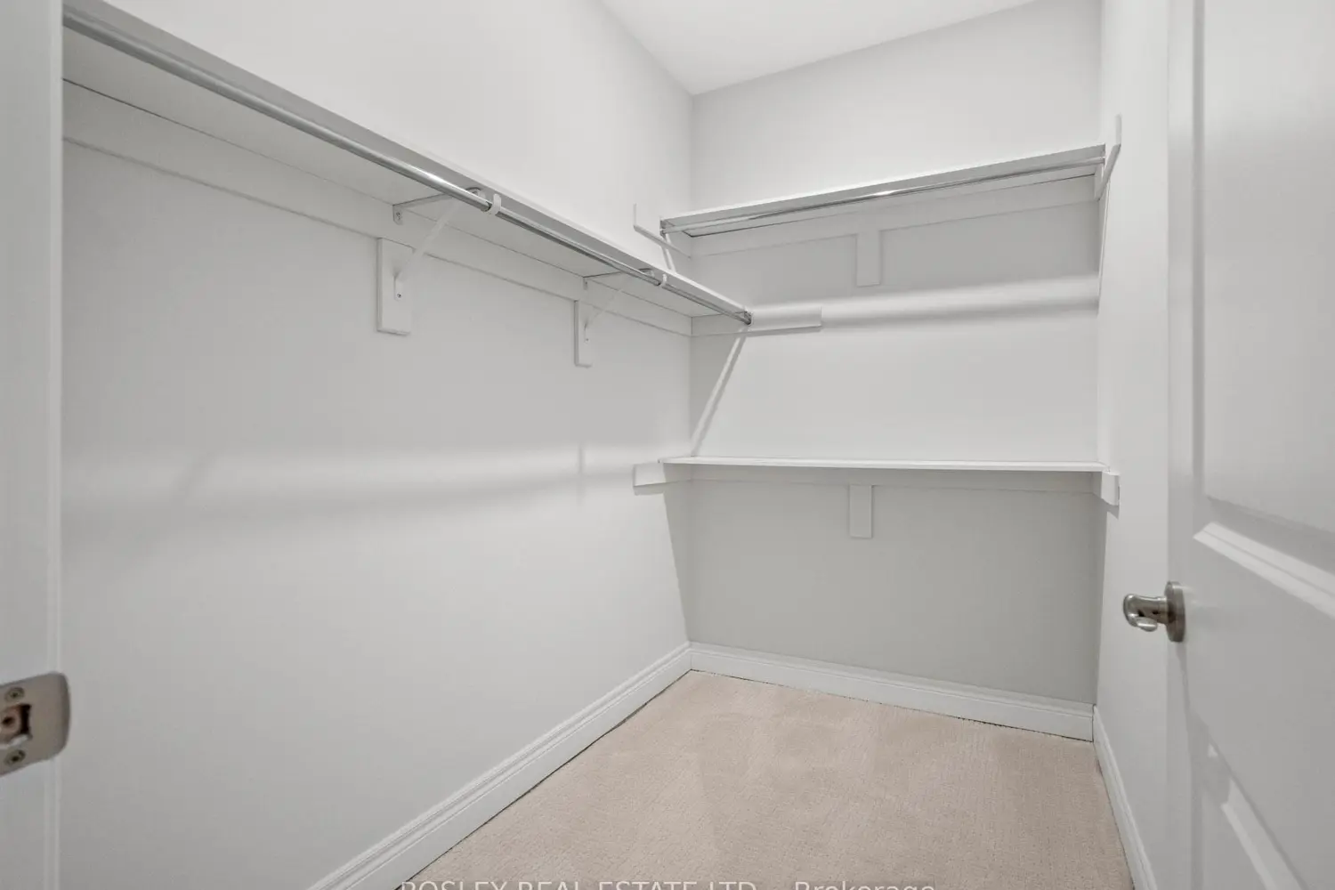 Additional image 9 of 512 Royal Ridge Drive